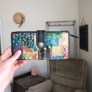 Fossil wallet